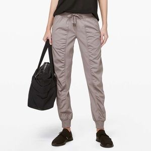 Lululemon Dance Studio Jogger - Half Moon SZ 4